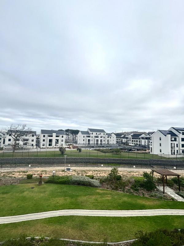 To Let 1 Bedroom Property for Rent in The Huntsman Western Cape